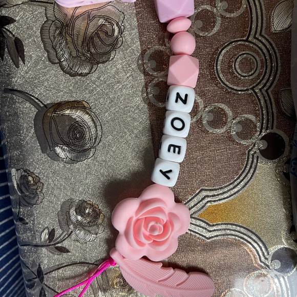 Custom pacifier clip holder & teether - Picture 3 of 7